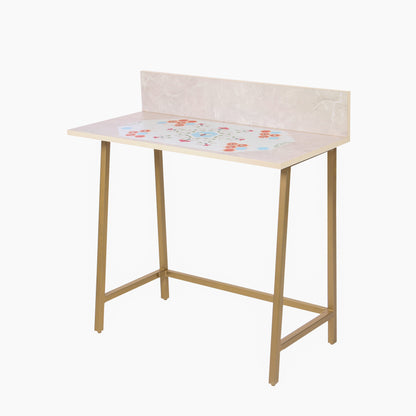 Flo and Beehold! - Study Table